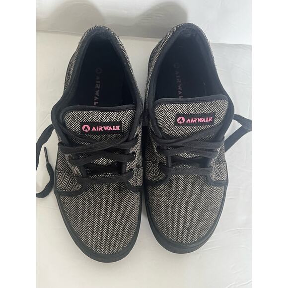 Airwalk Women’s shoe size 7 - Picture 3 of 9